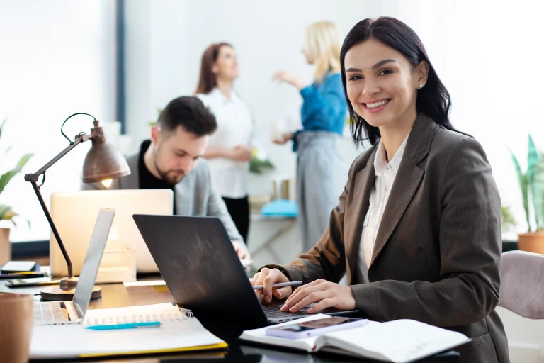 Lee más sobre el artículo Despejando Dudas: Asesoramiento Laboral para Hosteleros